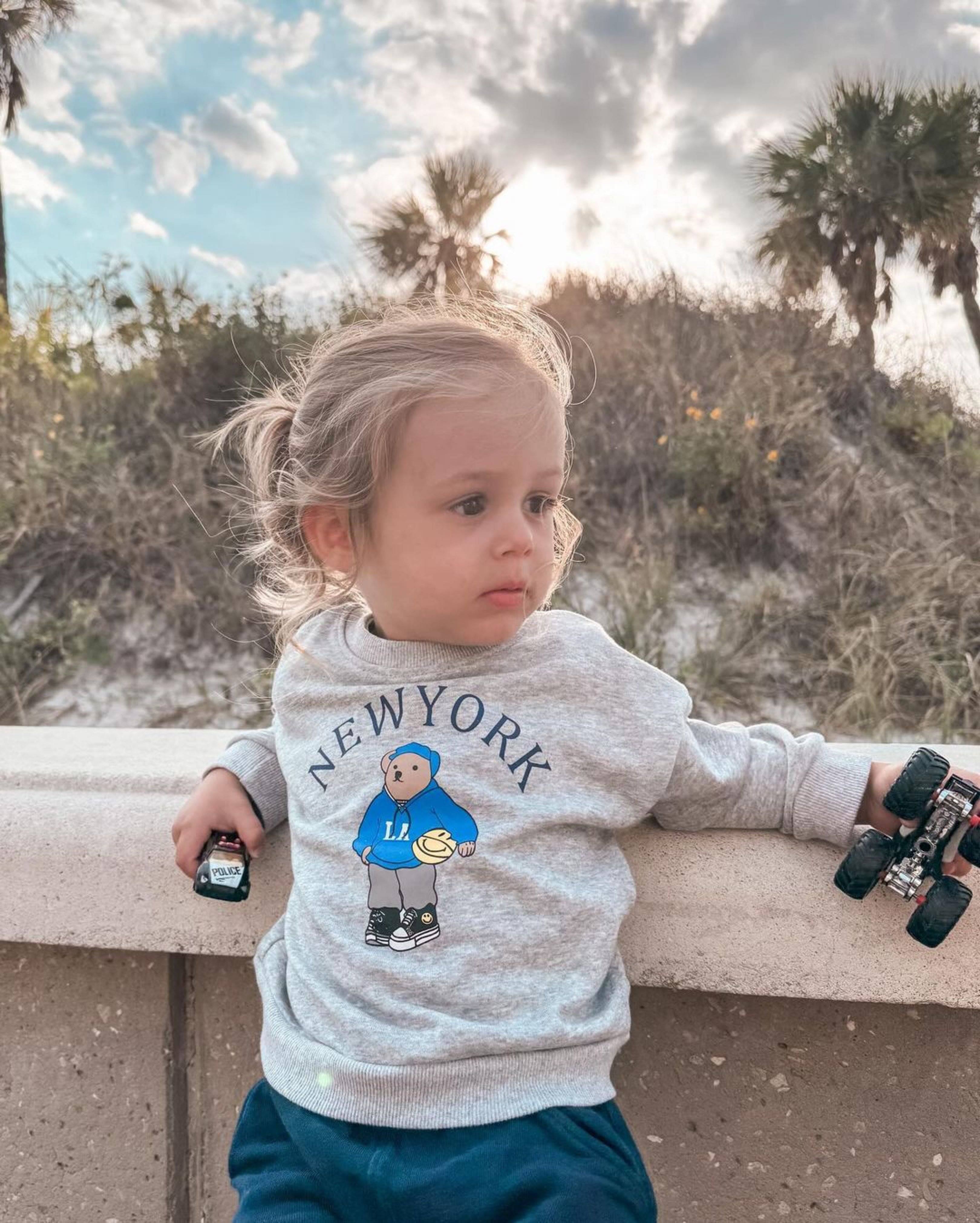 ONEAKIDS Baby & Toddler clothing 2-Piece Top & Bottom Big City Set