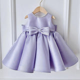 Vestido clásico a cuadros para niña