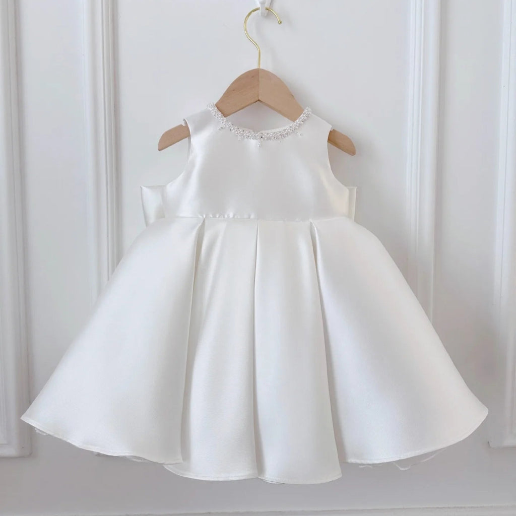 Vestido clásico a cuadros para niña