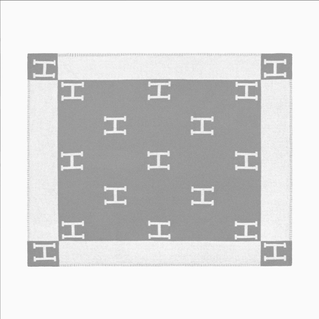 Maison Comfort Cashmere-Like Blanket