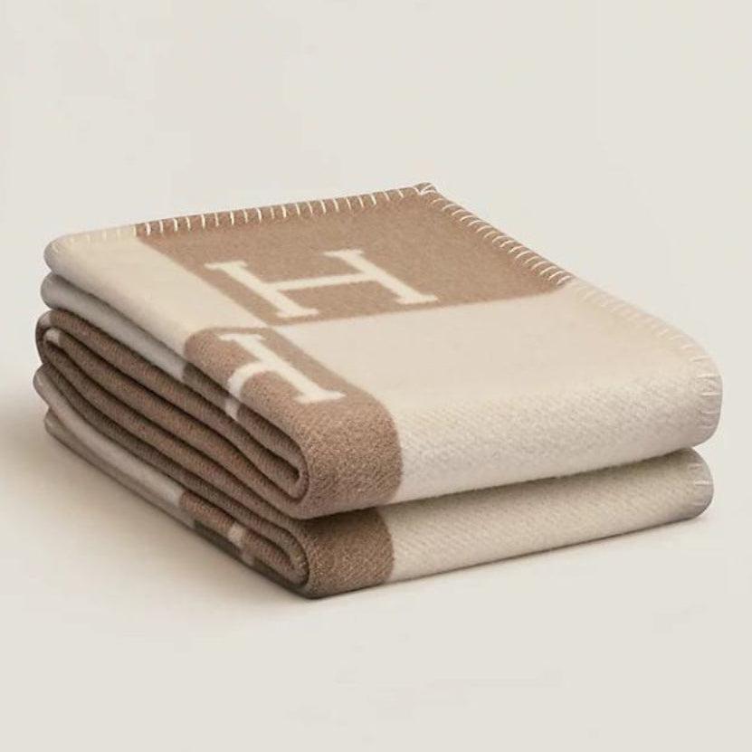 Maison Comfort Cashmere-Like Blanket