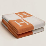 Maison Comfort Cashmere-Like Blanket