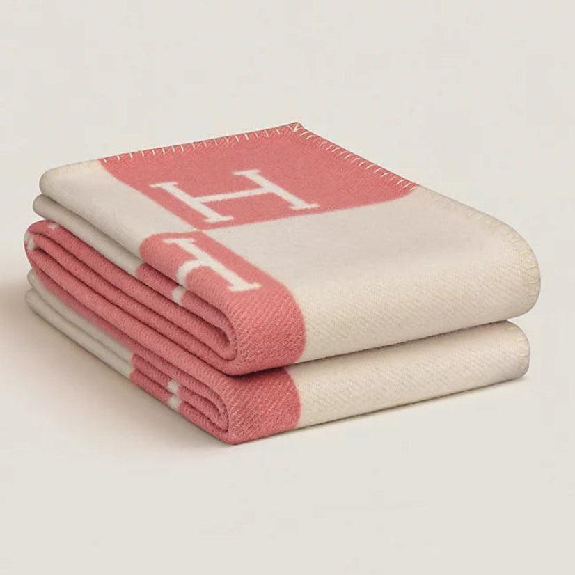 Maison Comfort Cashmere-Like Blanket