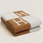 Maison Comfort Cashmere-Like Blanket