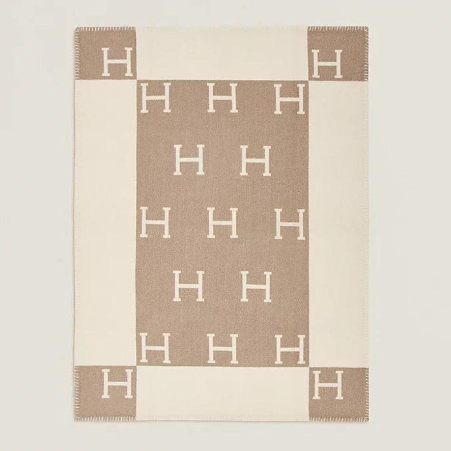 Maison Comfort Cashmere-Like Blanket