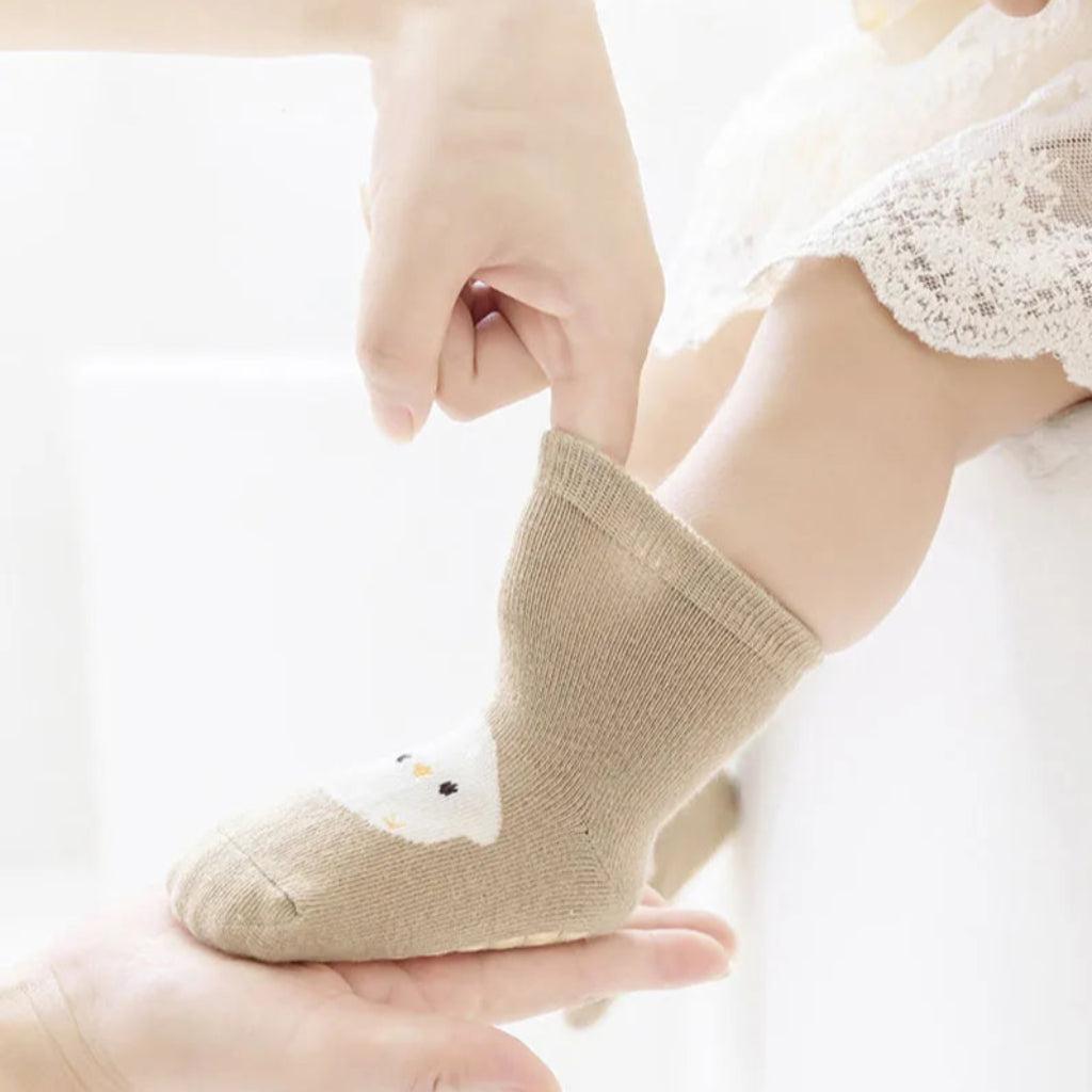 PREMIUM NON-SLIP / ANTI-SKID GRIP KIDS’ SOCKS 6-PAIR SET